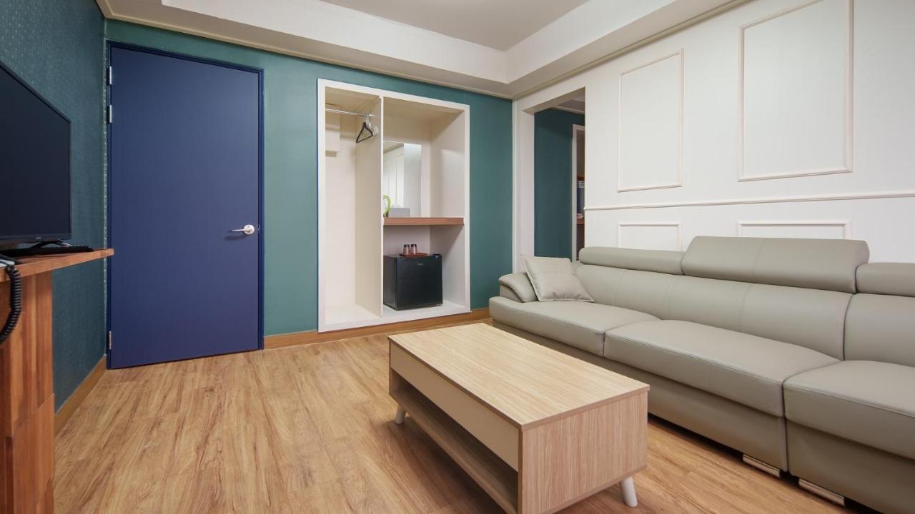 Hiker Hotel Чеджудо Экстерьер фото