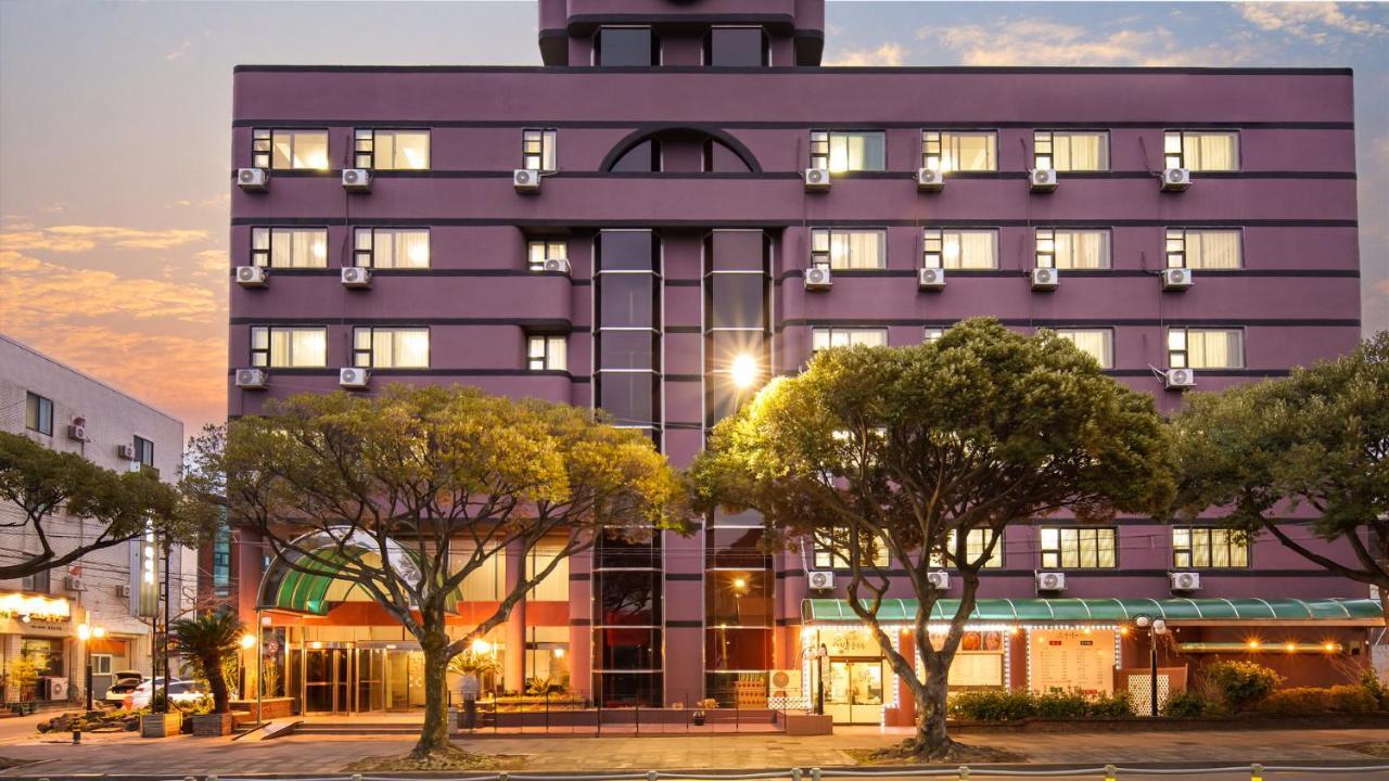 Hiker Hotel Чеджудо Экстерьер фото