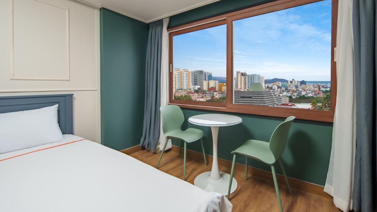 Hiker Hotel Чеджудо Экстерьер фото