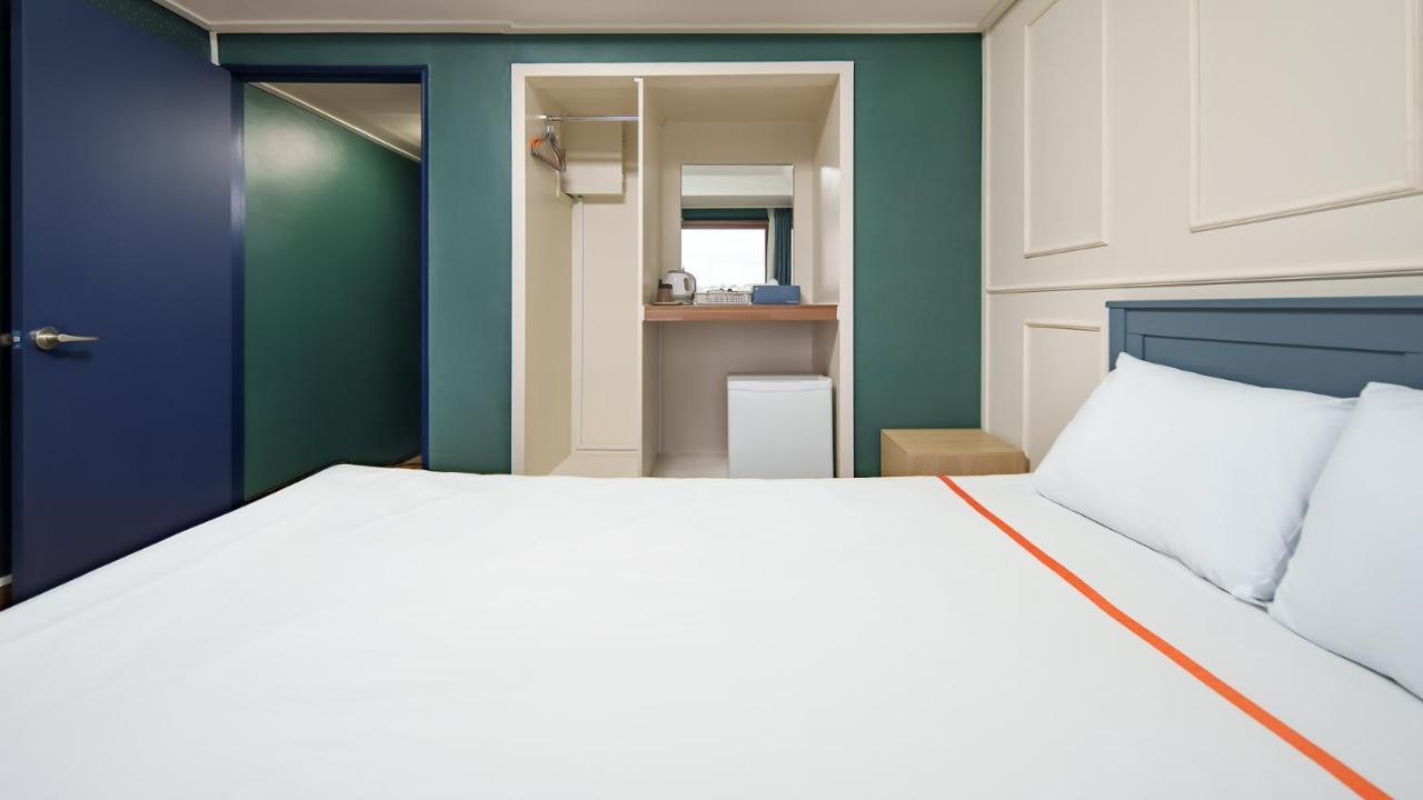 Hiker Hotel Чеджудо Экстерьер фото